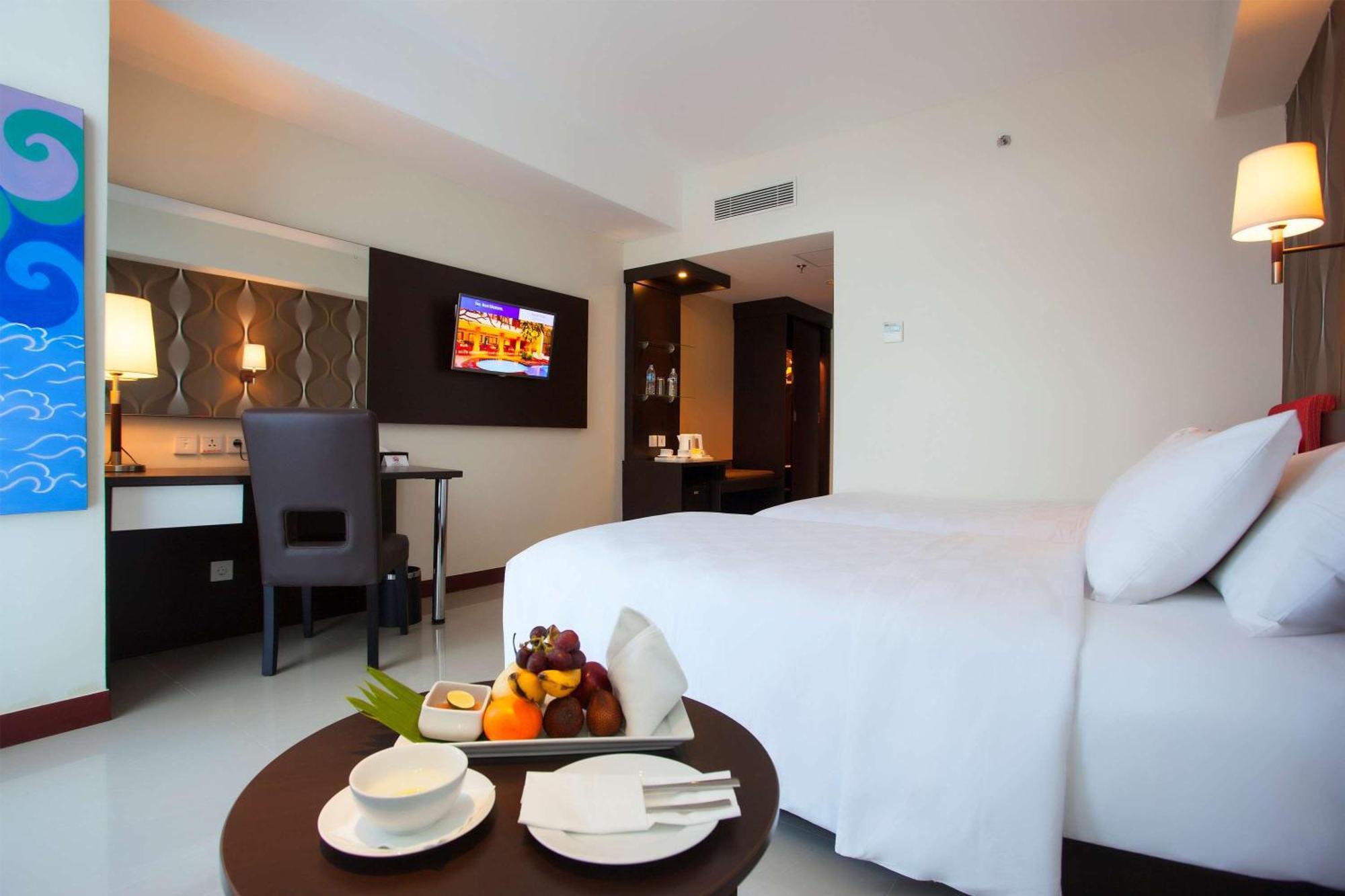 Best Western The Lagoon Hotel Манадо Екстериор снимка